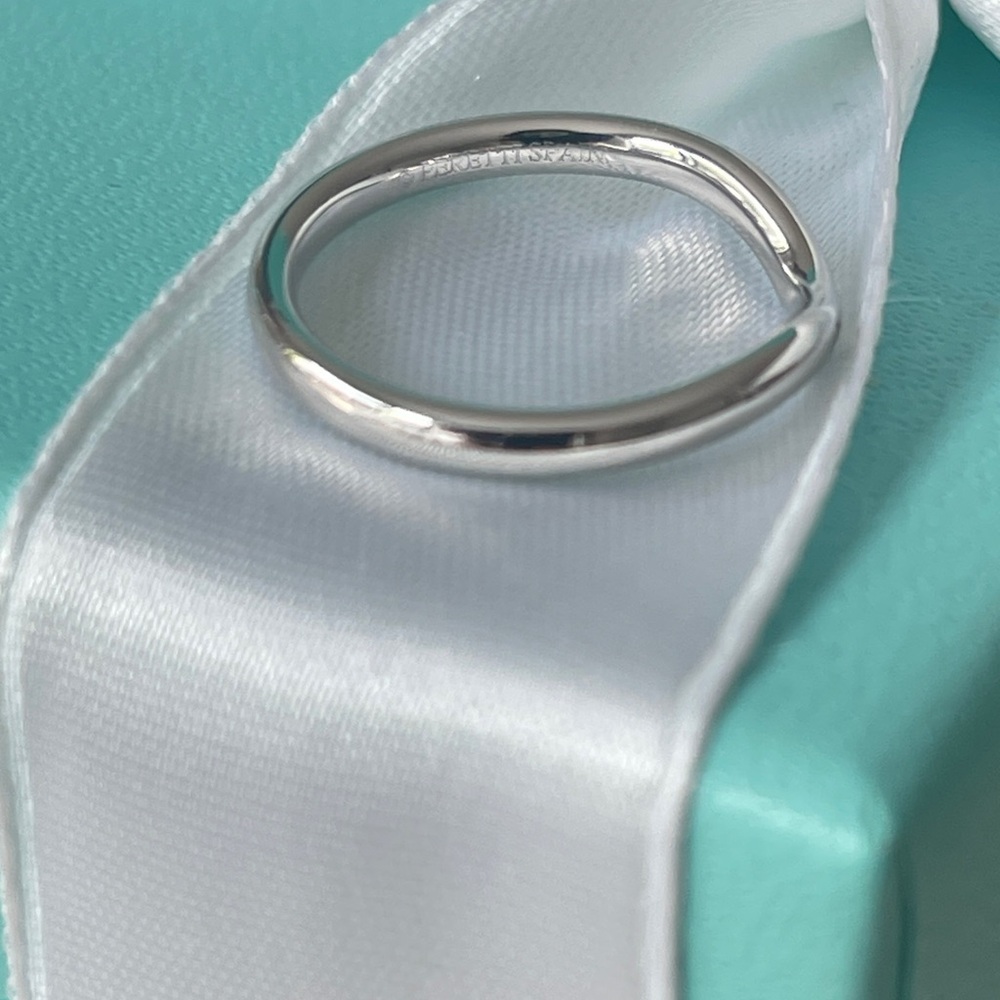 Tiffany & Co. Elsa Peretti Wedding Band in White Gold Diamonds 4.5 NEW $1,300 - Picture 8 of 14